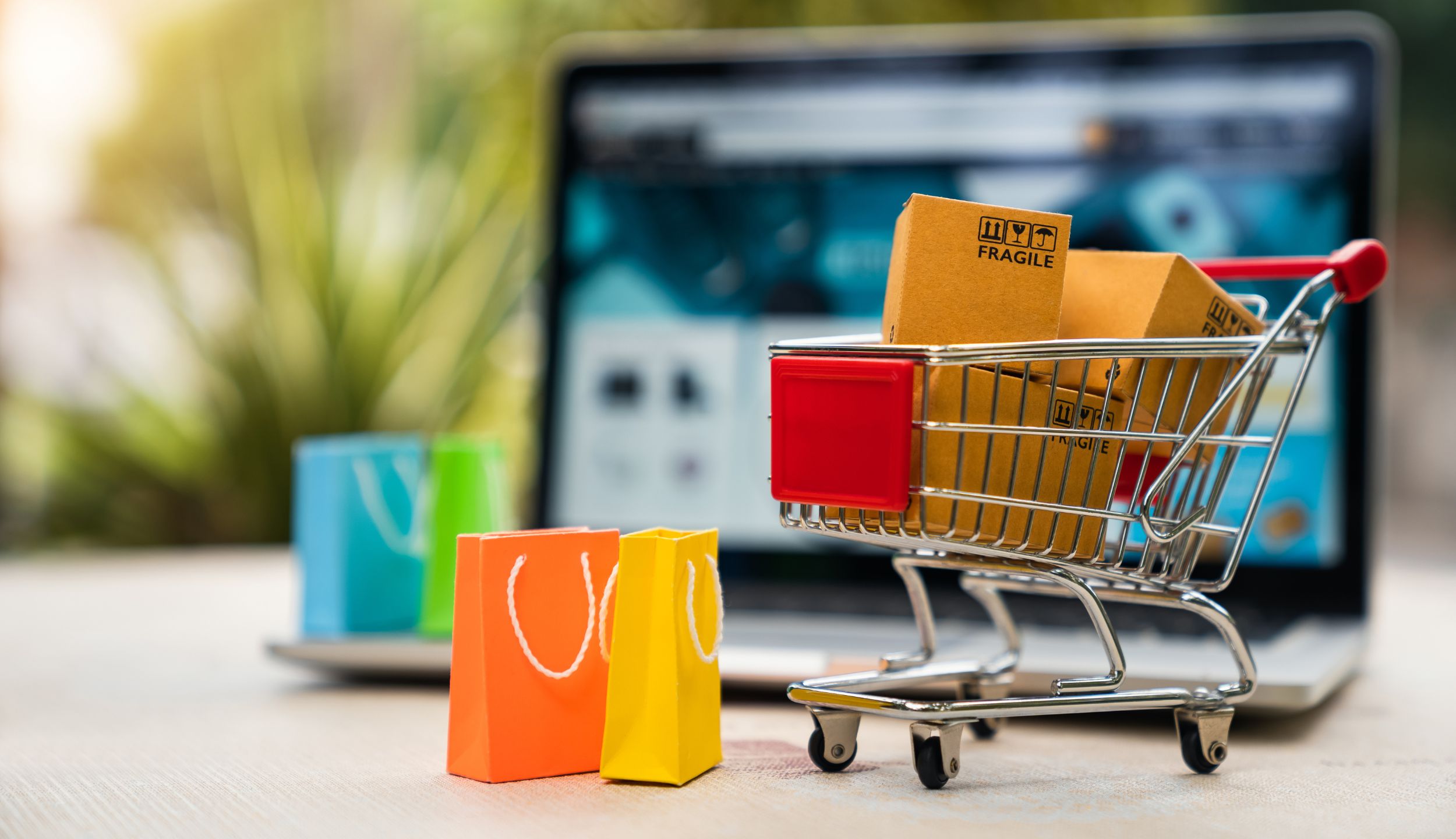 Compras online com economia: aprenda a gastar menos